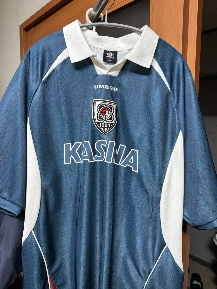 Tシャツ・カットソー UMBRO X KASINA 1997 Football Jersey Camisa Masculina Umbro X Kasina 1997 Football Jersey - Umbro